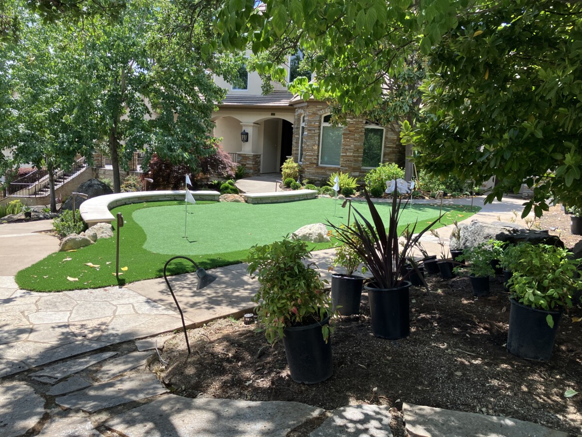 Putting green transforms El Dorado Hills yard